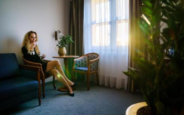 Hotel Nowy Dwór W Zaczerniu