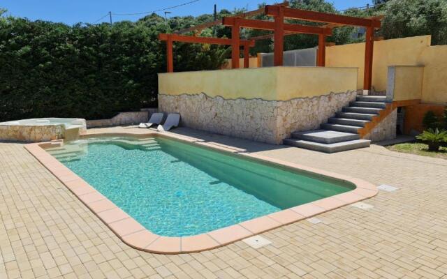 Villa Vivi. Piscina, idro, giardino e condizionatore