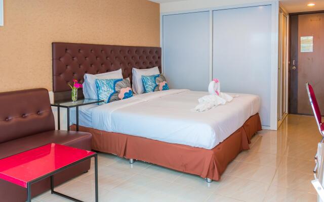 Villa Pool Lay Resort Pattaya