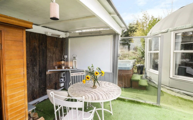 Lakeview Yurt