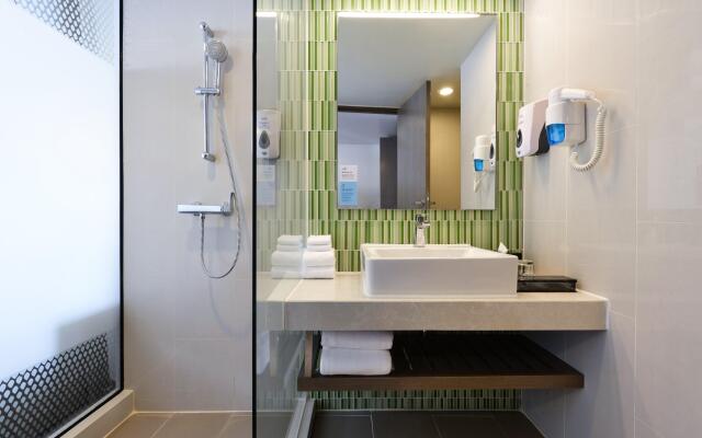 Holiday Inn Express Bangkok Sukhumvit 11 by IHG