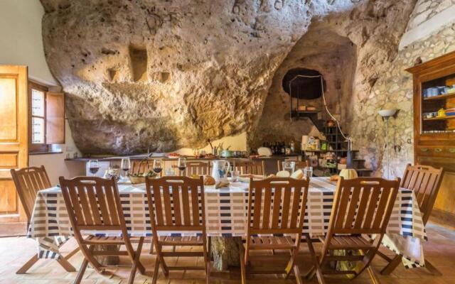 Amazing villa 2Km from the beach