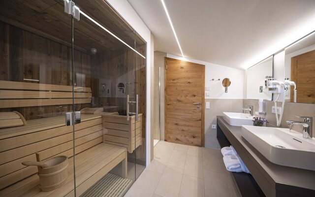 Lakeside-Luxury Apartments