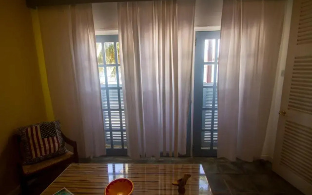Bequia Beachfront Villa Hotel