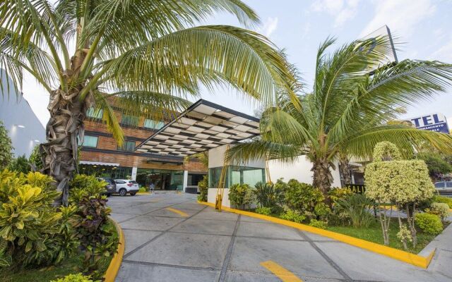 Hotel Andiroba Palace