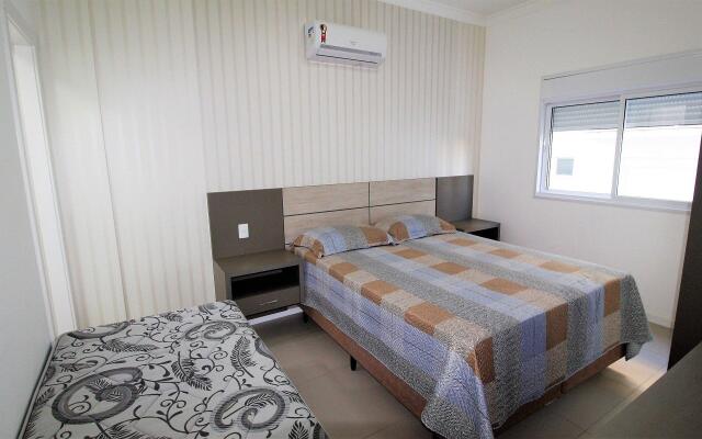 1069 - Praia de Bombinhas locação de temporada