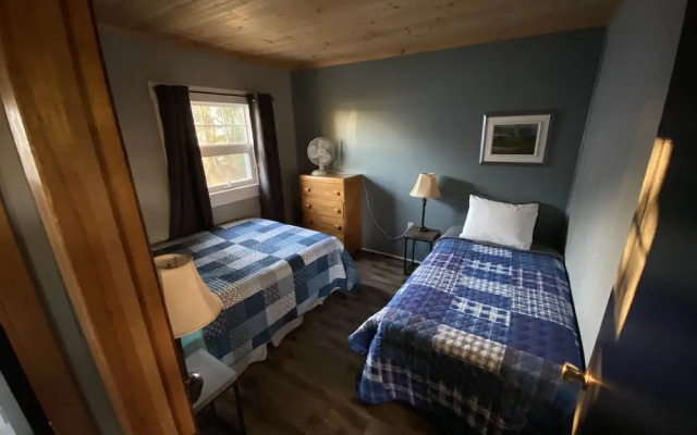 Pines Motel