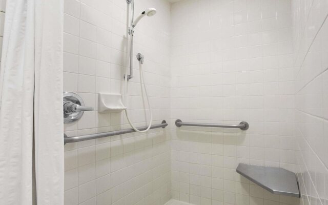 Spark by Hilton Springfield Eugene