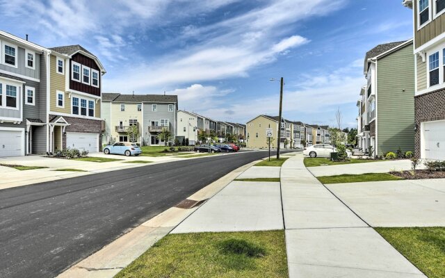 Tasteful Durham Townhome - 6 Mi to Downtown!