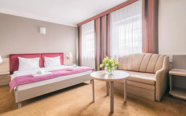 Hotel Forum - Image 2