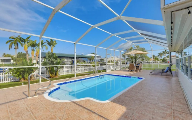 Stunning Palmetto Home w/ Boat Dock & Kayaks!