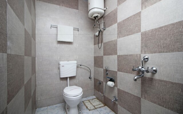OYO 4111 Hotel Shivraj