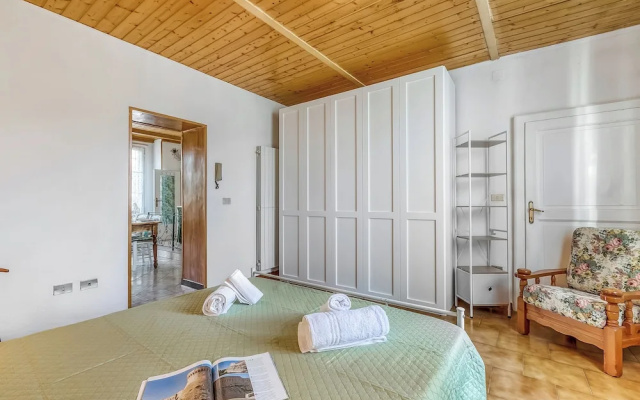 Butterfly Apartment