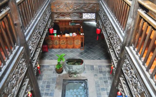 Jianshui First Line Tian Inn