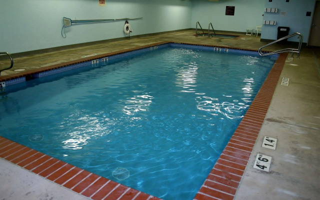 Evergreen Inn and Suites