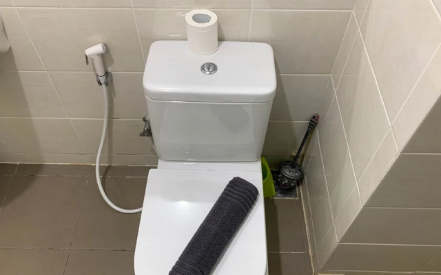 Spacious And Comfy 2Br Apartment Green Bay Condominium