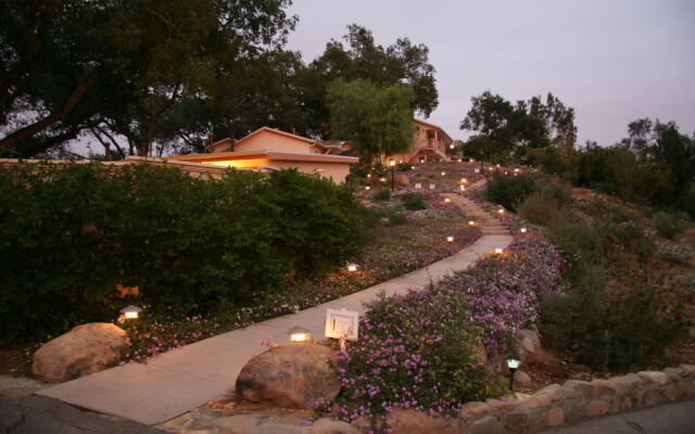 Ojai Retreat & Inn