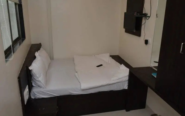 Hotel Adnoc Inn