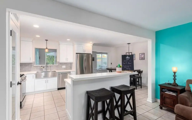 Sunset ASU Private Pool Updated Kitchen Baths