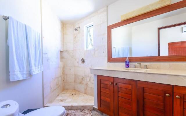 Casa de la Risa by Skyrun