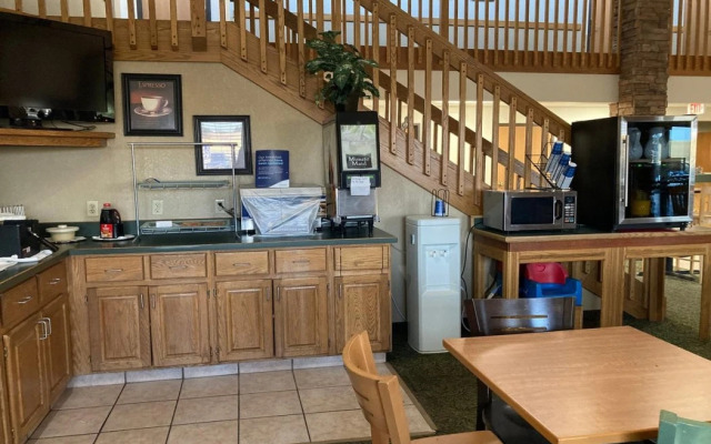 Holiday Inn Express Garden City East by IHG