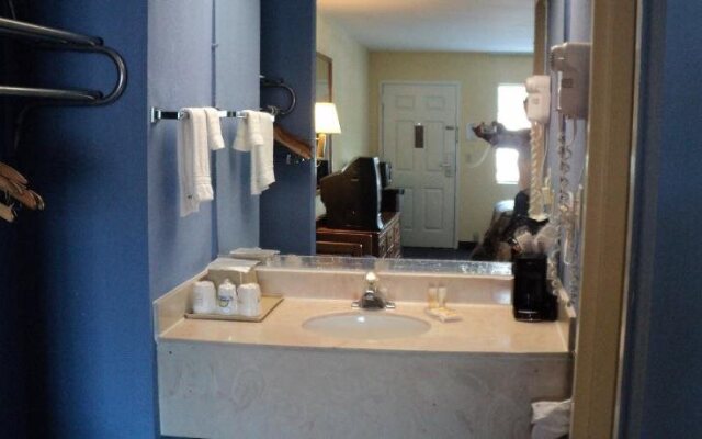 Knights Inn Cleveland