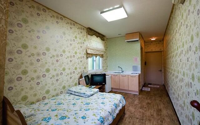 Hongchen Haeri House Pension