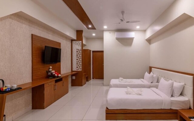 Savitri Resorts