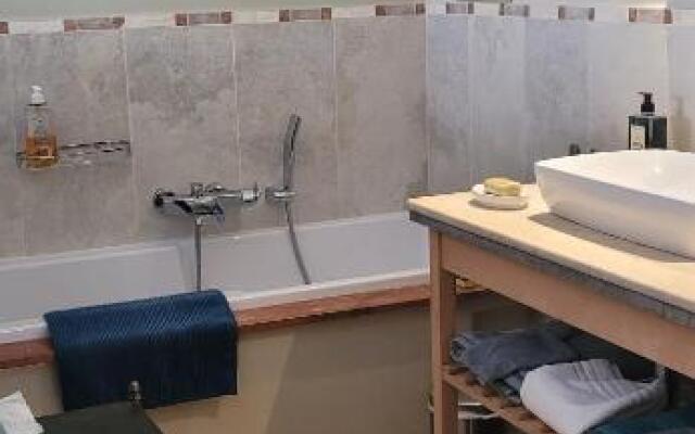 Le clos de l'olivier .Charmante maison de village