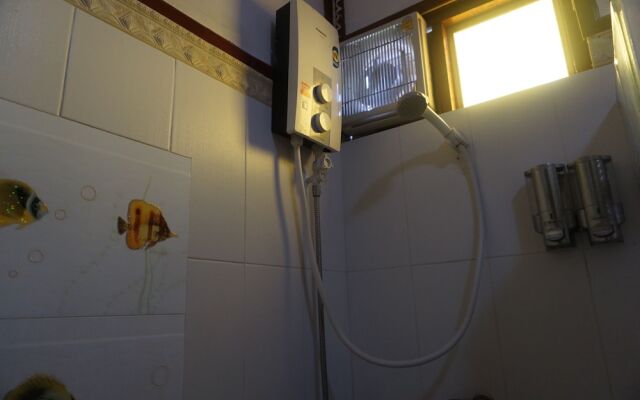 Ruean Mai Chaylay Songkhla