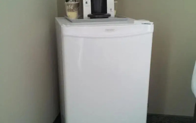 Midland Inn & Suites