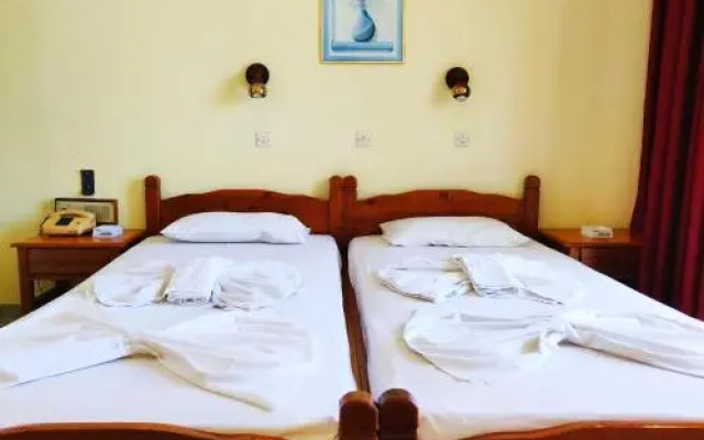 Titania Hotel