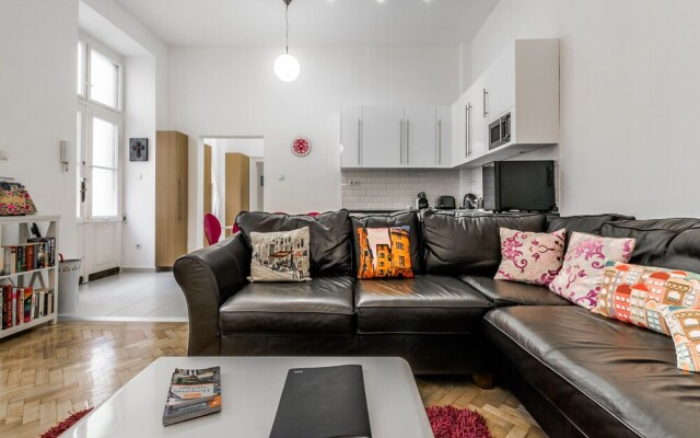 Mahler apartment in VI Terézváros with WiFi.