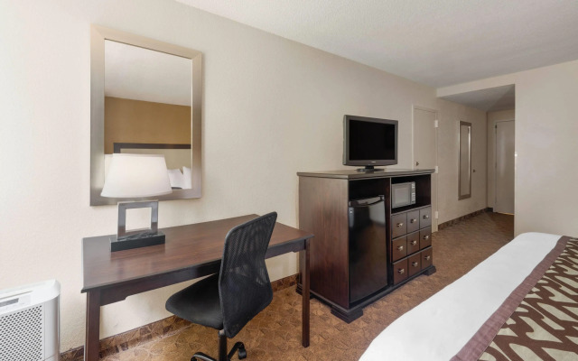 Village Inn Clemmons/Winston Salem, Trademark by Wyndham