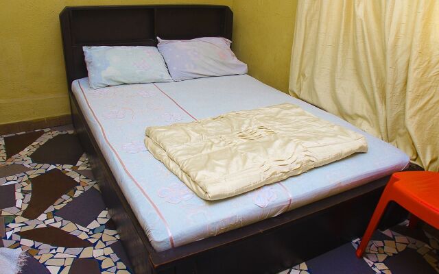 Adesuwa Royal Guest House Abule- Egba