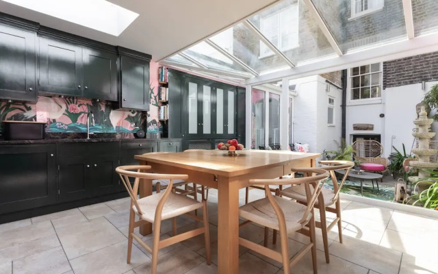 Molyneux Street II by Onefinestay