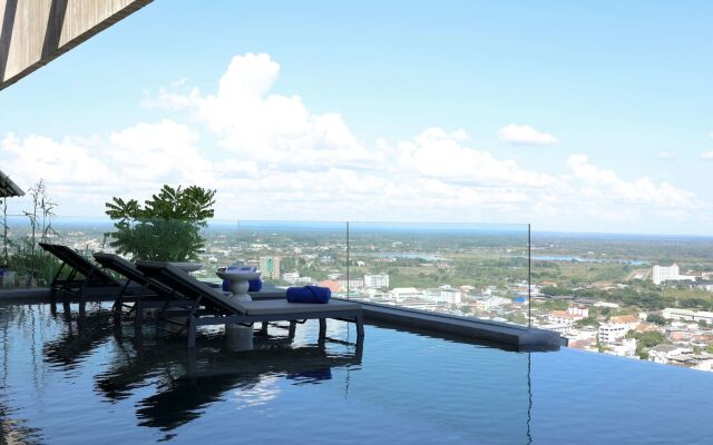 Ad Lib Hotel Khon Kaen
