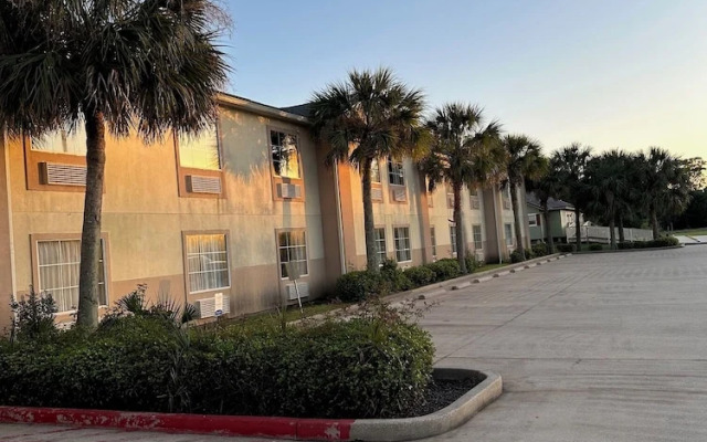 Franklin Inn & Suites