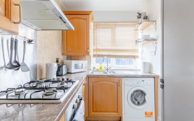 Well Located 2BD Flat 20 Mins to Tower Bridge!