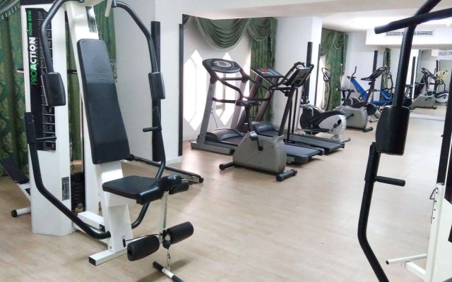 Royal Crown Hotel & Suites