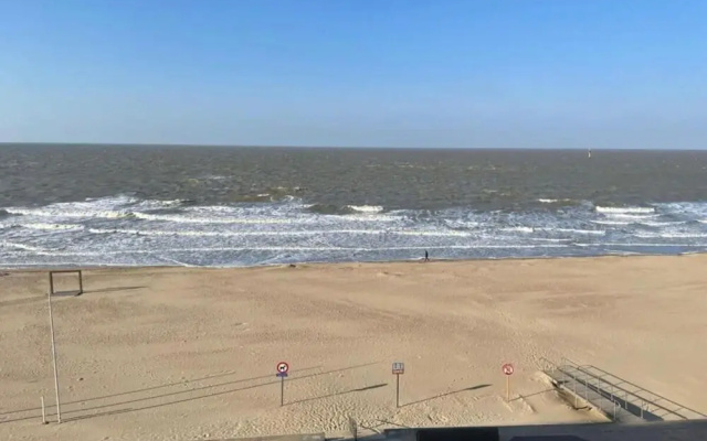 Apartment in Knokke-heist With Garage