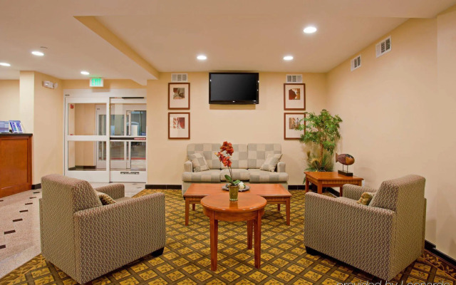 Candlewood Suites LAX Hawthorne by IHG