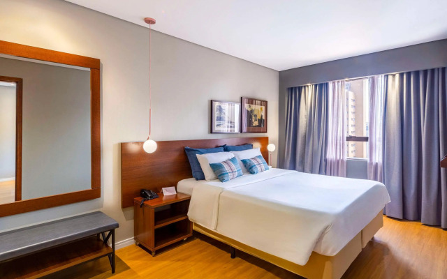 Mercure Curitiba Golden Hotel