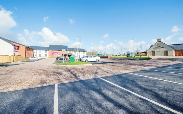 Premier Inn Haverfordwest - North/A40