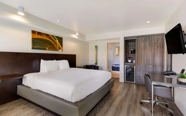 SureStay Plus Hotel by Best Western Tempe University