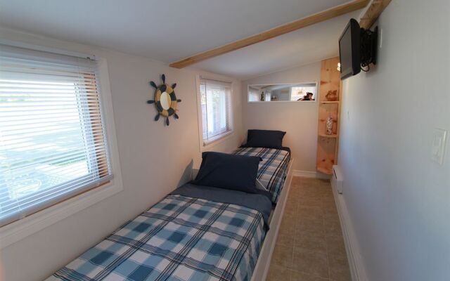 Plovers Cove Cottage