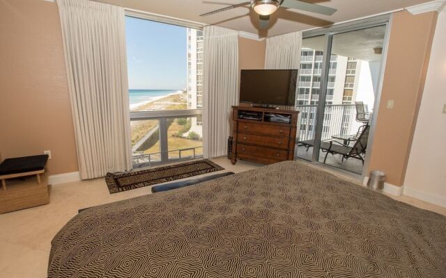Shoreline Towers 1052 2 Bedroom Condo by RedAwning