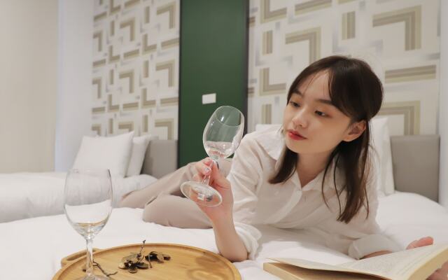 Aroma Chew Hotel