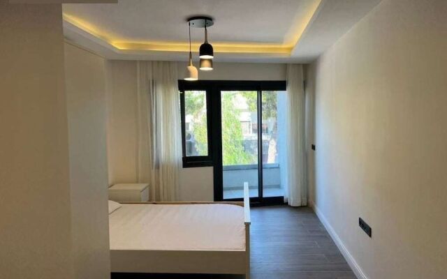 Enoya Suits Ilıca