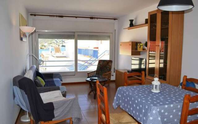106300 - Apartment in Llança